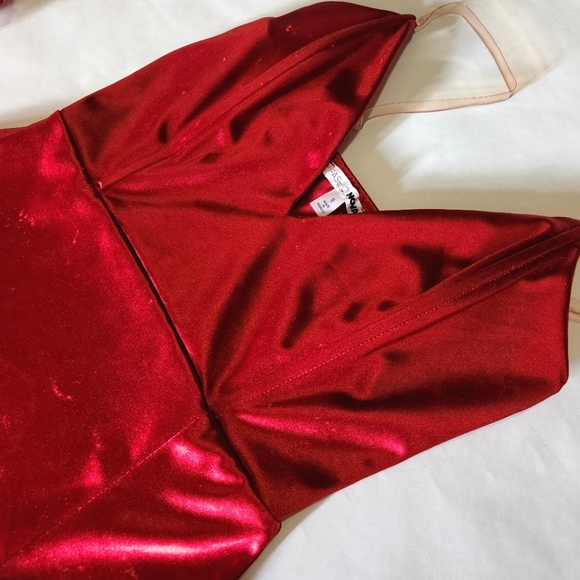 Deep V Neck Midi Dress - Red - Picture 3 of 5